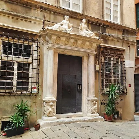 In Piazza Dell'agnello شقة جنوة